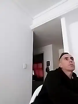 Snapshot of HELL_FIRE chatting on 04/24/26, 06:32 HELL FIRE online show from 04/24/26, 06:32