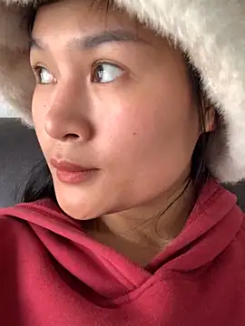 Snapshot of Zeni_fer chatting on 01/05/25, 02:49 Zeni fer online show from 01/05/25, 02:49