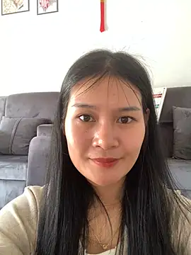 Snapshot of Zeni_fer chatting on 01/24/25, 04:37 Zeni fer online show from 01/24/25, 04:37