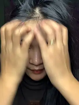 Snapshot of Zeni_fer chatting on 03/13/25, 01:43 Zeni fer online show from 03/13/25, 01:43