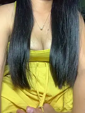 Snapshot of Zeni_fer chatting on 10/18/25, 05:35 Zeni fer online show from 10/18/25, 05:35