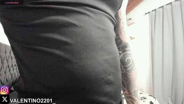 Valentino Xander online show from 10/18/25, 12:24