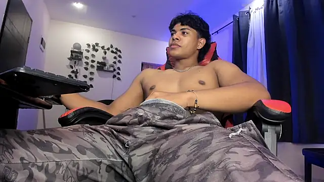 Snapshot of johan_beley_ chatting on 02/19/26, 01:56 johan beley online show from 02/19/26, 01:56