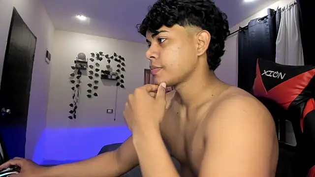 Snapshot of johan_beley_ chatting on 03/13/26, 02:56 johan beley online show from 03/13/26, 02:56