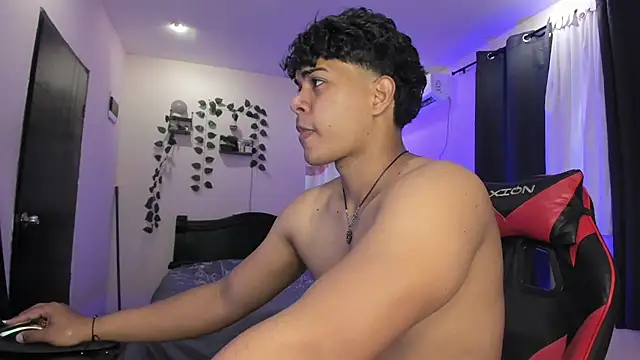 Snapshot of johan_beley_ chatting on 04/15/26, 04:36 johan beley online show from 04/15/26, 04:36