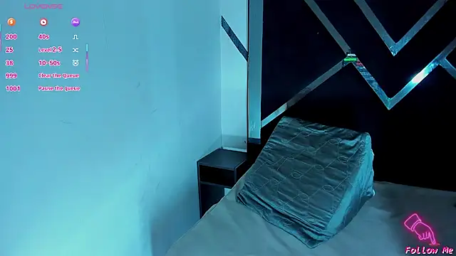 Snapshot of Piggy_Eddy chatting on 11/08/25, 09:13 Piggy Eddy online show from 11/08/25, 09:13