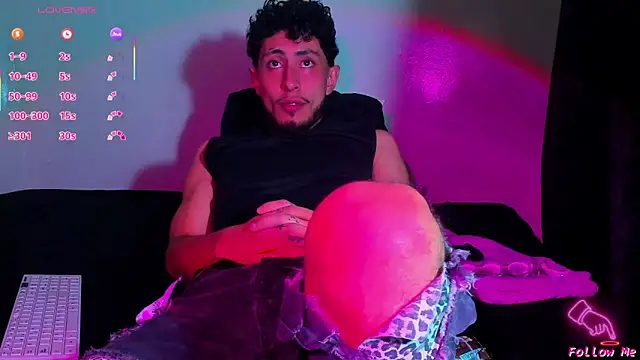 Piggy Eddy online show from 02/24/26, 04:32