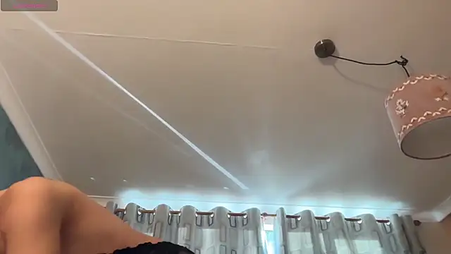 Snapshot of JennyHazel1 chatting on 11/02/25, 09:33 JennyHazel1 online show from 11/02/25, 09:33