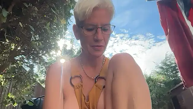 Snapshot of JennyHazel1 chatting on 07/07/26, 04:55 JennyHazel1 online show from 07/07/26, 04:55