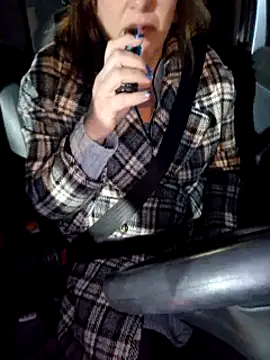 Snapshot of Mara-24 chatting on 01/05/25, 04:16 Mara-24 online show from 01/05/25, 04:16