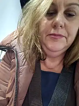 Snapshot of Mara-24 chatting on 02/01/25, 04:54 Mara-24 online show from 02/01/25, 04:54