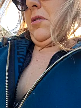 Snapshot of Mara-24 chatting on 02/09/25, 11:04 Mara-24 online show from 02/09/25, 11:04