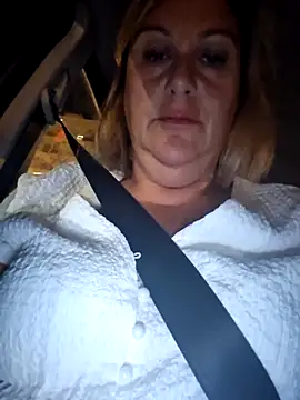 Snapshot of Mara-24 chatting on 09/11/25, 08:09 Mara-24 online show from 09/11/25, 08:09