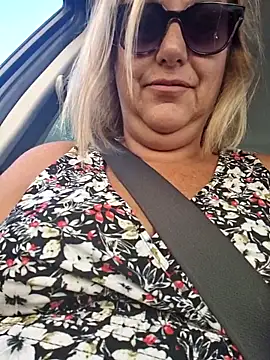 Snapshot of Mara-24 chatting on 09/22/25, 06:48 Mara-24 online show from 09/22/25, 06:48