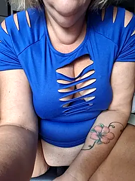 Snapshot of Mara-24 chatting on 11/10/25, 10:25 Mara-24 online show from 11/10/25, 10:25