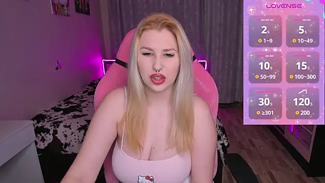 Snapshot of Alice___Rose chatting on 03/13/25, 06:56 Alice   Rose online show from 03/13/25, 06:56