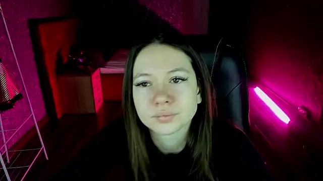 Nicole Charm online show from 12/20/24, 12:30