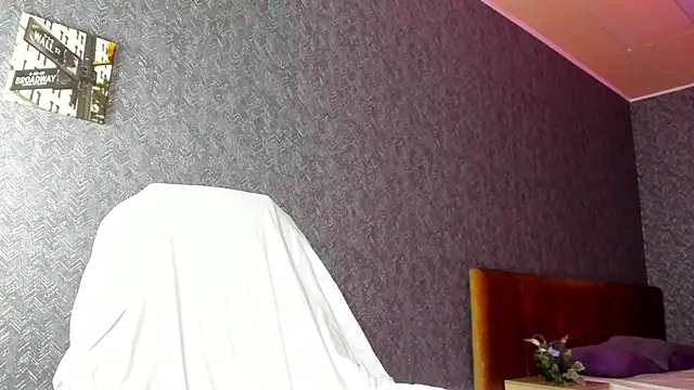 Nicole Charm online show from 12/25/24, 03:40