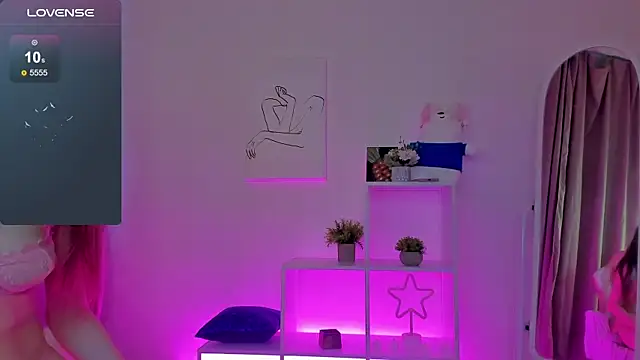 Nicole Charm online show from 12/28/24, 03:26