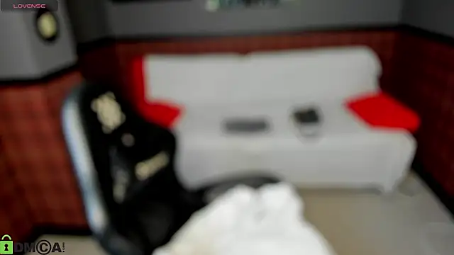 Snapshot of Nicole_Charm chatting on 03/13/26, 12:23 Nicole Charm online show from 03/13/26, 12:23