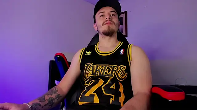 Snapshot of james_connor2 chatting on 01/12/25, 02:41 james connor2 online show from 01/12/25, 02:41