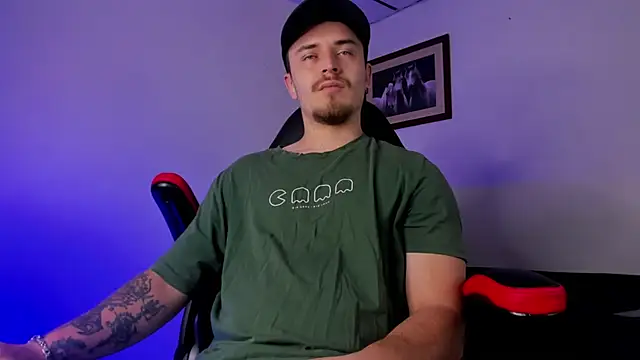 Snapshot of james_connor2 chatting on 01/15/25, 07:01 james connor2 online show from 01/15/25, 07:01