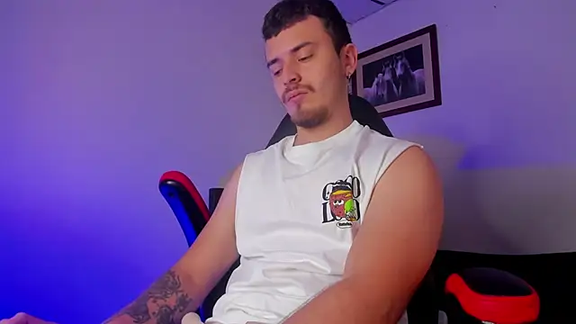 Snapshot of james_connor2 chatting on 01/17/25, 05:19 james connor2 online show from 01/17/25, 05:19