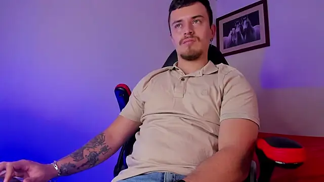 Snapshot of james_connor2 chatting on 01/21/25, 06:45 james connor2 online show from 01/21/25, 06:45