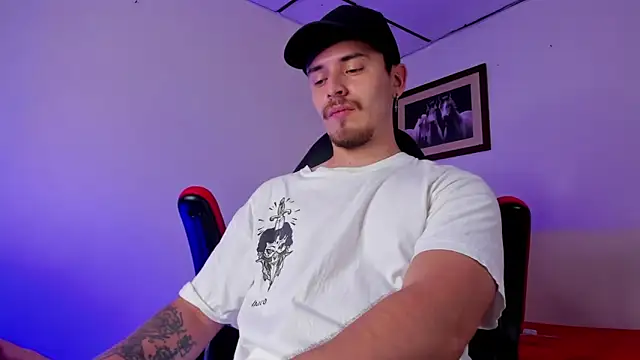 Snapshot of james_connor2 chatting on 01/22/25, 06:52 james connor2 online show from 01/22/25, 06:52