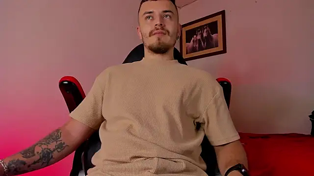 Snapshot of james_connor2 chatting on 01/30/25, 06:43 james connor2 online show from 01/30/25, 06:43