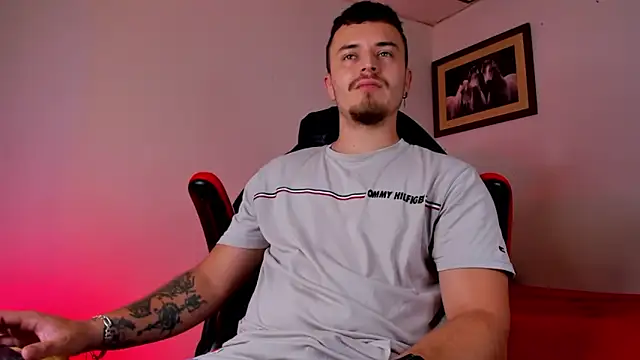 Snapshot of james_connor2 chatting on 02/12/25, 06:40 james connor2 online show from 02/12/25, 06:40