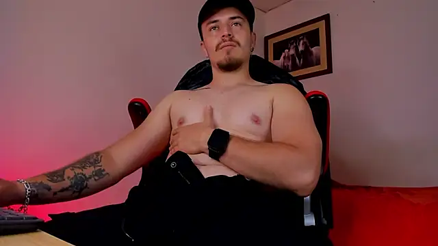 Snapshot of james_connor2 chatting on 02/17/25, 10:03 james connor2 online show from 02/17/25, 10:03