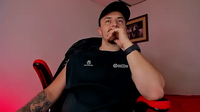 Snapshot of james_connor2 chatting on 02/18/25, 07:19 james connor2 online show from 02/18/25, 07:19