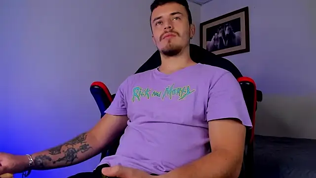 Snapshot of james_connor2 chatting on 02/22/25, 07:03 james connor2 online show from 02/22/25, 07:03