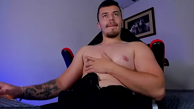 Snapshot of james_connor2 chatting on 02/22/25, 10:09 james connor2 online show from 02/22/25, 10:09