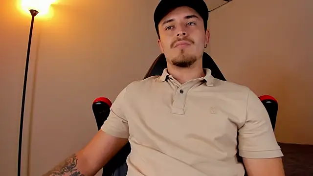 Snapshot of james_connor2 chatting on 03/04/25, 06:39 james connor2 online show from 03/04/25, 06:39