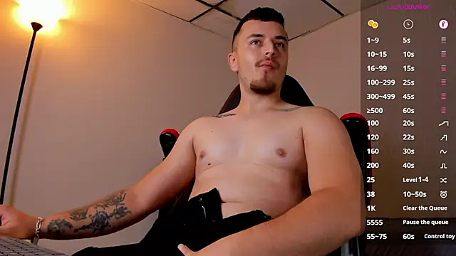 Snapshot of james_connor2 chatting on 03/19/25, 10:42 james connor2 online show from 03/19/25, 10:42