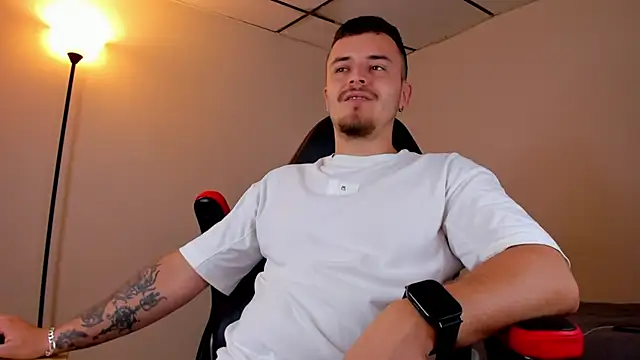 Snapshot of james_connor2 chatting on 03/21/25, 07:13 james connor2 online show from 03/21/25, 07:13