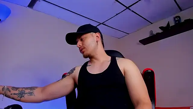 Snapshot of james_connor2 chatting on 09/28/25, 02:44 james connor2 online show from 09/28/25, 02:44