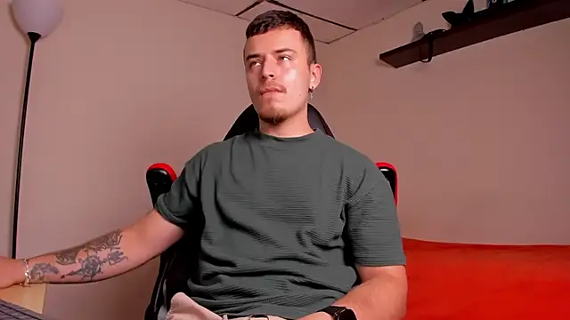 Snapshot of james_connor2 chatting on 10/09/25, 07:01 james connor2 online show from 10/09/25, 07:01