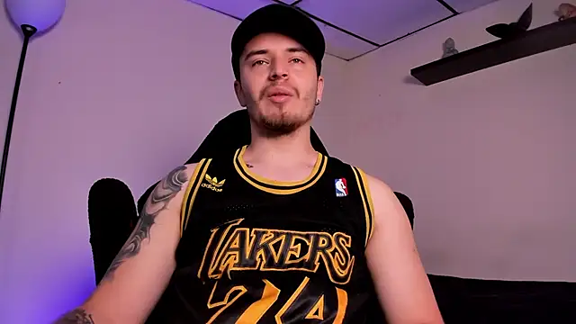 Snapshot of james_connor2 chatting on 12/14/25, 03:17 james connor2 online show from 12/14/25, 03:17