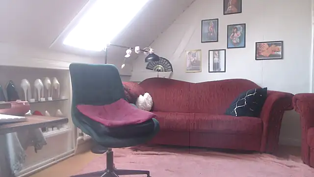 GinaBlonde online show from 03/08/25, 01:25