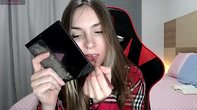 Naughty Annn online show from 12/19/25, 03:24