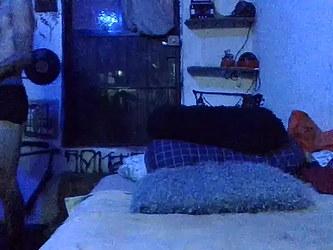 Snapshot of Gibbzmx chatting on 09/19/25, 05:42 Gibbzmx online show from 09/19/25, 05:42