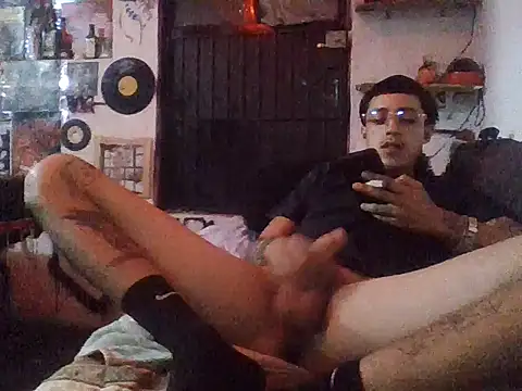 Snapshot of Gibbzmx chatting on 09/22/25, 05:09 Gibbzmx online show from 09/22/25, 05:09