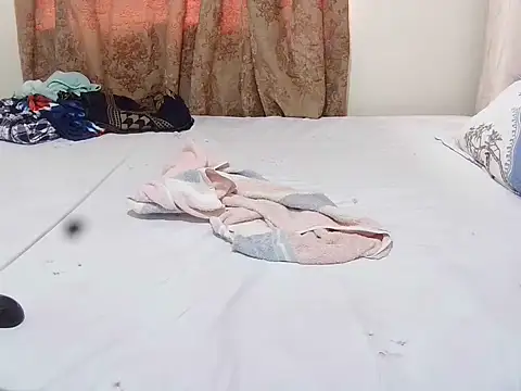 slender sweet online show from 11/23/25, 09:09