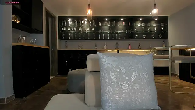 Snapshot of NatyFerrer_ chatting on 02/28/25, 10:30 NatyFerrer online show from 02/28/25, 10:30