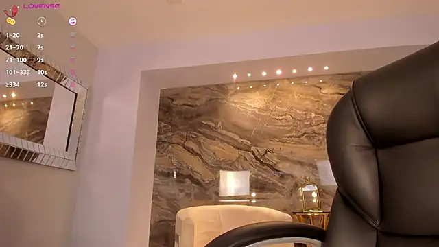 Snapshot of NatyFerrer_ chatting on 03/07/25, 10:35 NatyFerrer online show from 03/07/25, 10:35