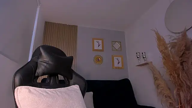 Snapshot of NatyFerrer_ chatting on 10/11/25, 10:58 NatyFerrer online show from 10/11/25, 10:58