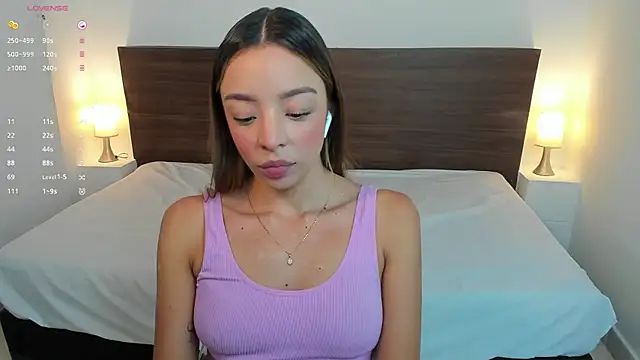 AliceRoss0 online show from 01/18/25, 08:19